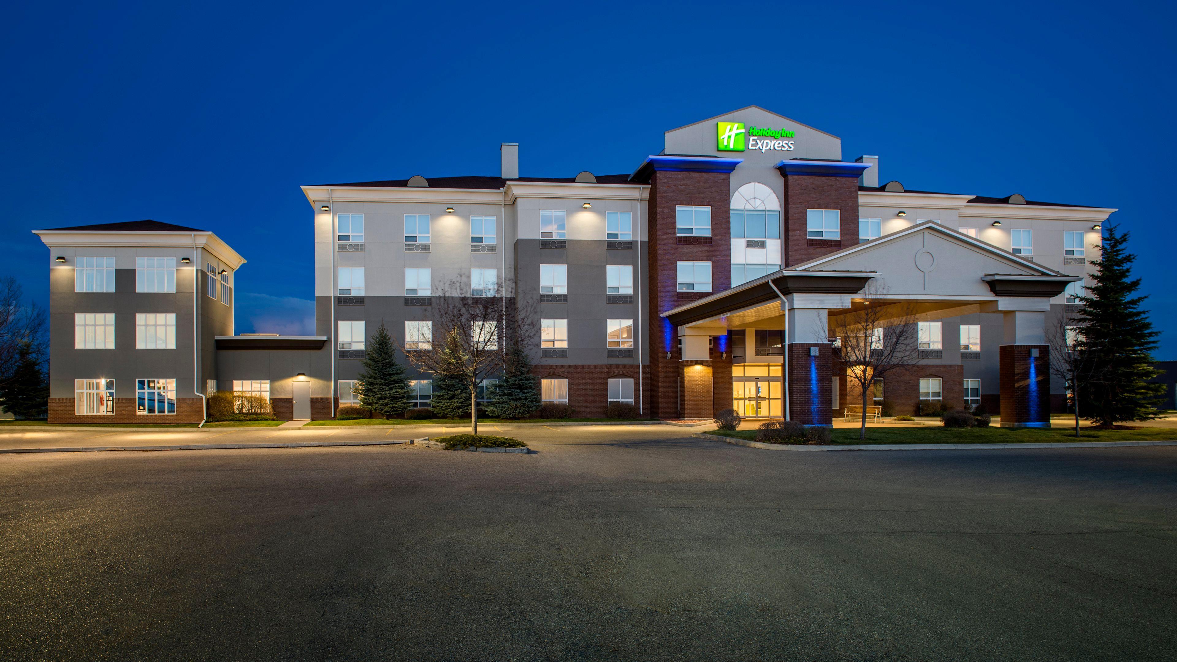 Holiday Inn Express Airdrie By Ihg מראה חיצוני תמונה